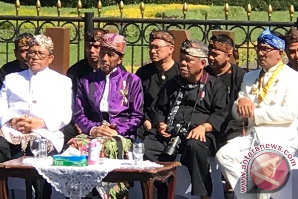 Kedatangan Presiden Disambut Gendang Tangan - ANTARA News 