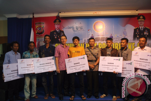 3.000 Nelayan Cirebon Dapat Asuransi Gratis