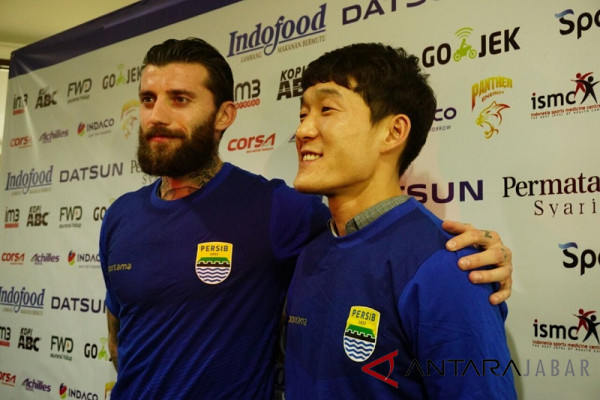 Tiga pemain baru Persib diperkenalkan