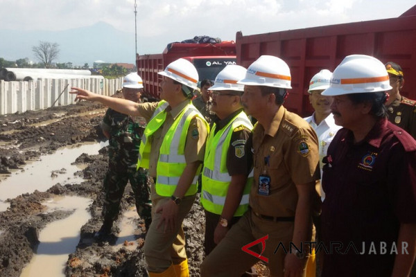 Pembangunan Masjid Al Jabbar ditargetkan selesai akhir 2018