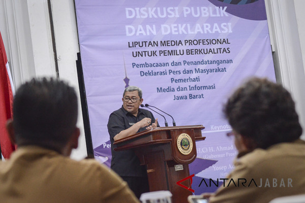 Aher prihatin Bupati Bandung Barat jadi tersangka