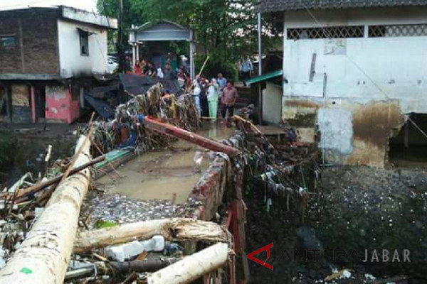 Warga berharap penertiban bangunan liar sempadan sungai
