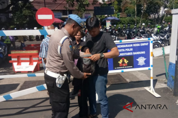 Polres Cianjur memperketat pengamanan pintu masuk