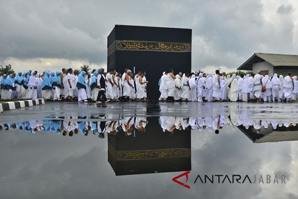 Dinkes ingatkan JCH Cirebon jaga kesehatan