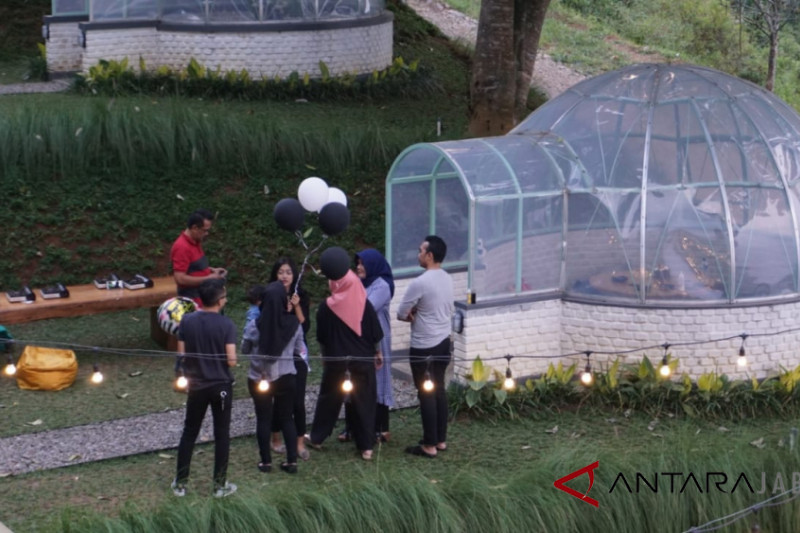 Utara Cafe suguhkan kafe dengan konsep Rumah Igloo Suku Eskimo
