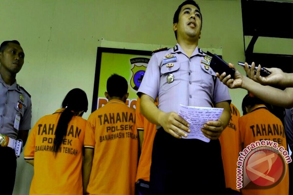 Polisi Ungkap Pesta Narkoba Di Kamar Indekos