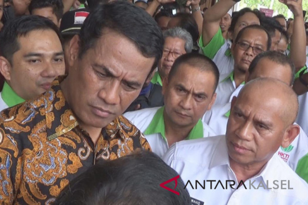 Mentan Cabut Dana Perjalanan Dinas Rp800 miliar