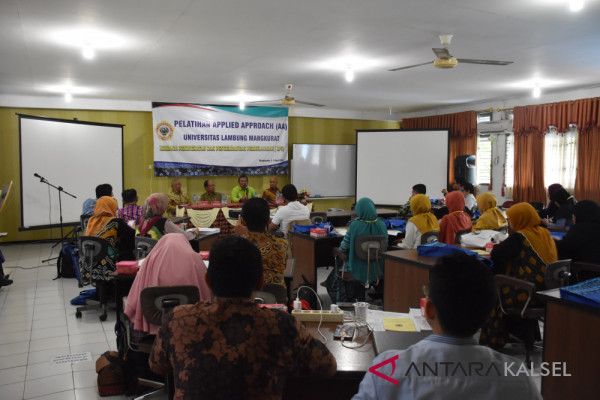 Dosen harus tunjukkan citra baik dalam tugas