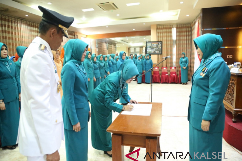 Lantik Ketua Tim Penggerak PKK Tanah Laut