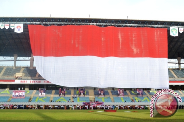 Indonesia Pecahkan Rekor Dunia Pengibaran Bendera - ANTARA 