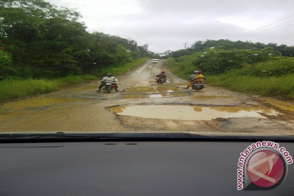 Anggaran peningkatan jalan trans Kalimantan Penajam Rp60 miliar
