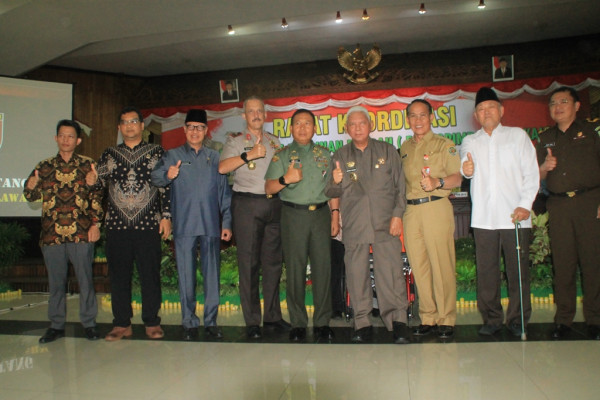 Gubernur Kaltim Pimpin Rakor Persiapan Pilkada 2018