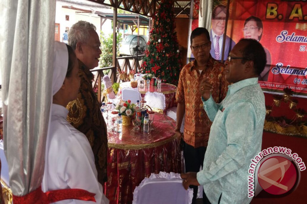 Natal 2017, Bupati ajak warga rawat ketenteram Teluk Wondama