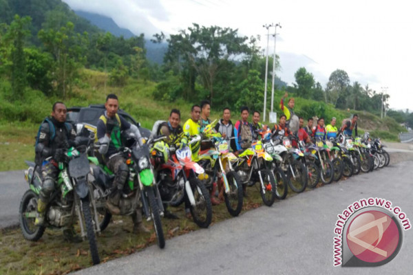 Komunitas Trail Jajaki Jalan Trans Manokwari-Wasior