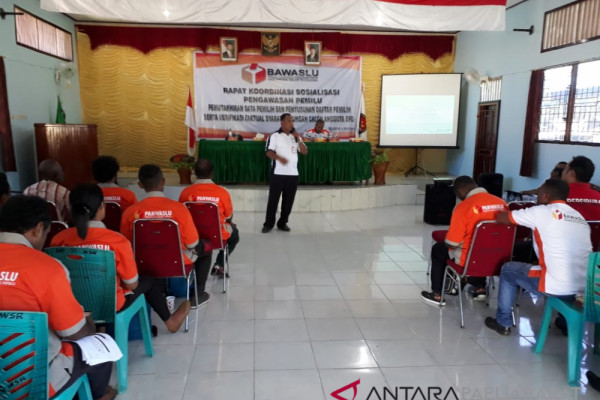 Bawaslu Wondama sosialisasikan pengawasan pemutahiran data pemilih