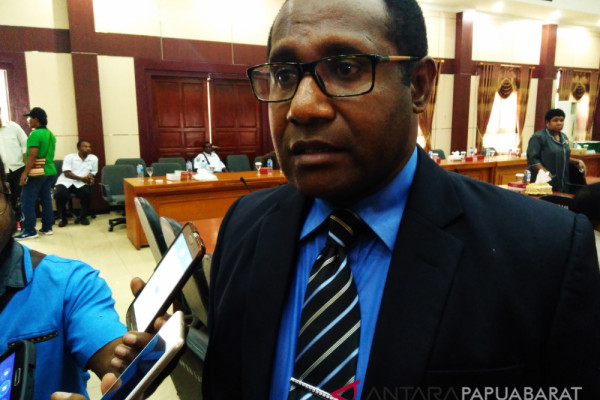 DPR Ingin program beasiswa Papua Barat transparan