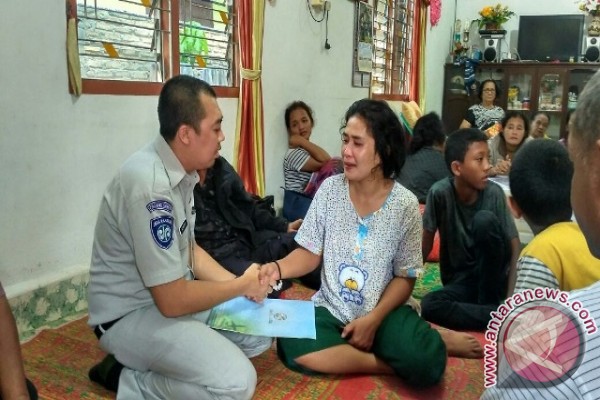 Jasa Raharja Serahkan Santunan Kecelakaan Bus Haji