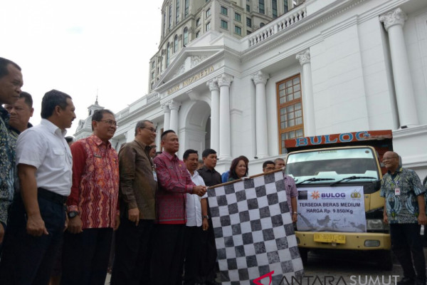 Bulog gelontorkan 1.000 ton beras medium