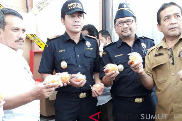 Kemendag sita tujuh kontainer jeruk asal China