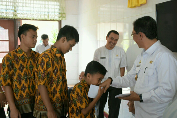 Pemko Tebing Tinggi serahkan bantuan ke panti asuhan amaliyah